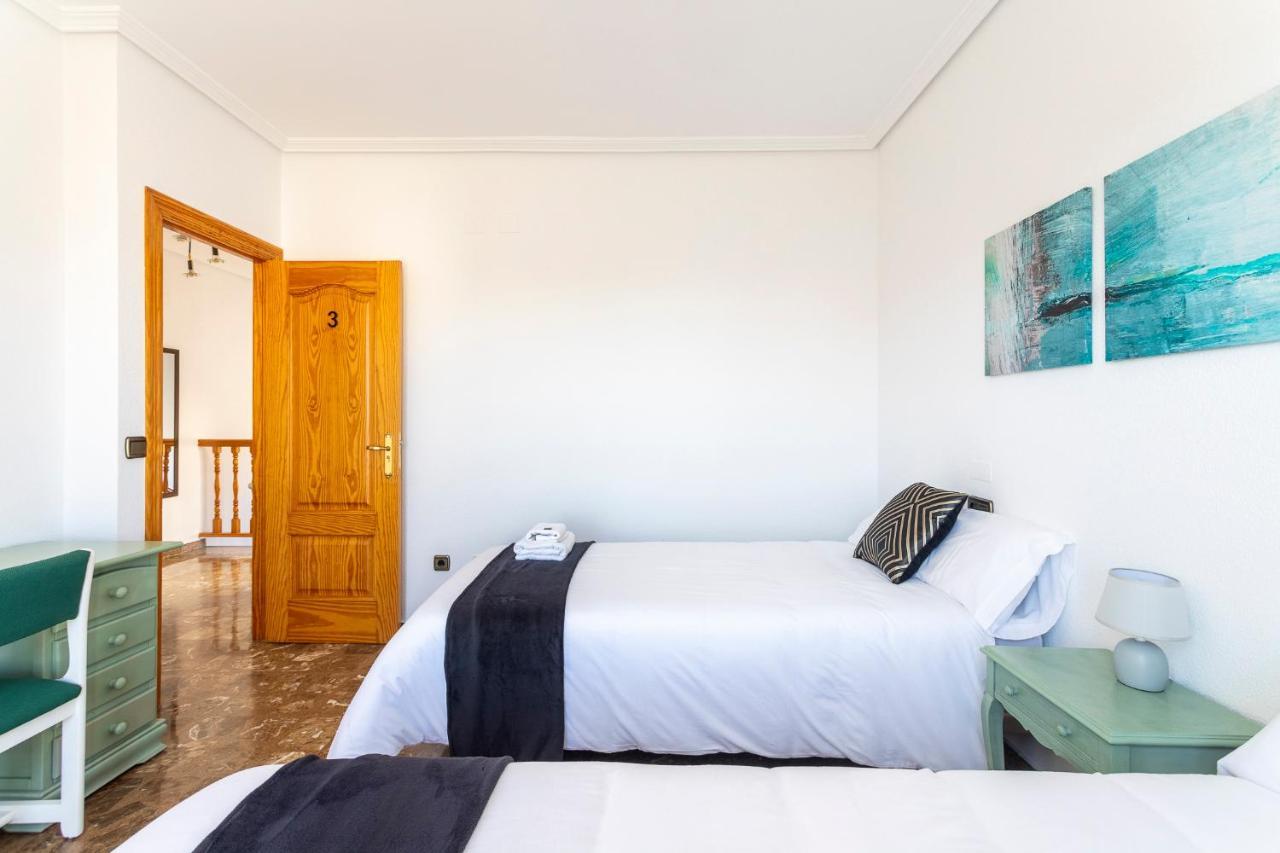 Casa Las Rosas Iniesta ภายนอก รูปภาพ