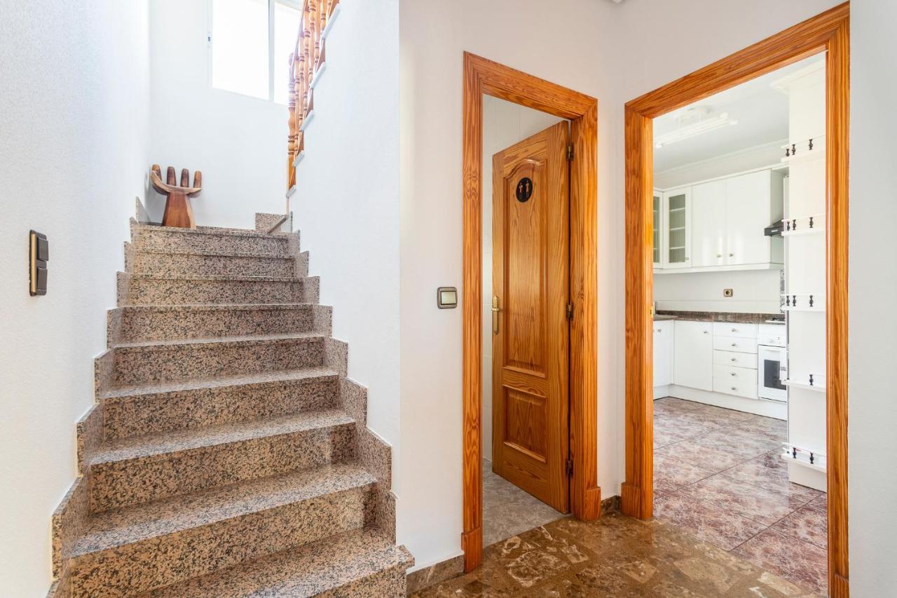 Casa Las Rosas Iniesta ภายนอก รูปภาพ